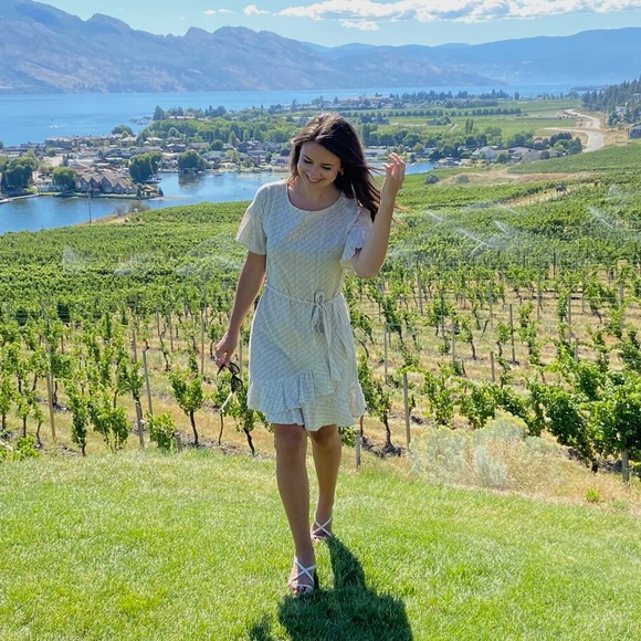 Meet your Posher, Natasha - Picture 1 of 1